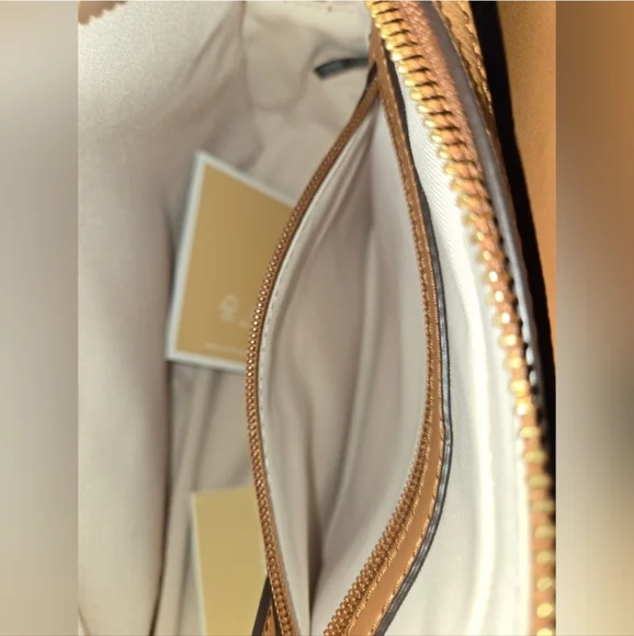 Michael Kors Cream and Tan Satchel Bag - Picture 11 of 14